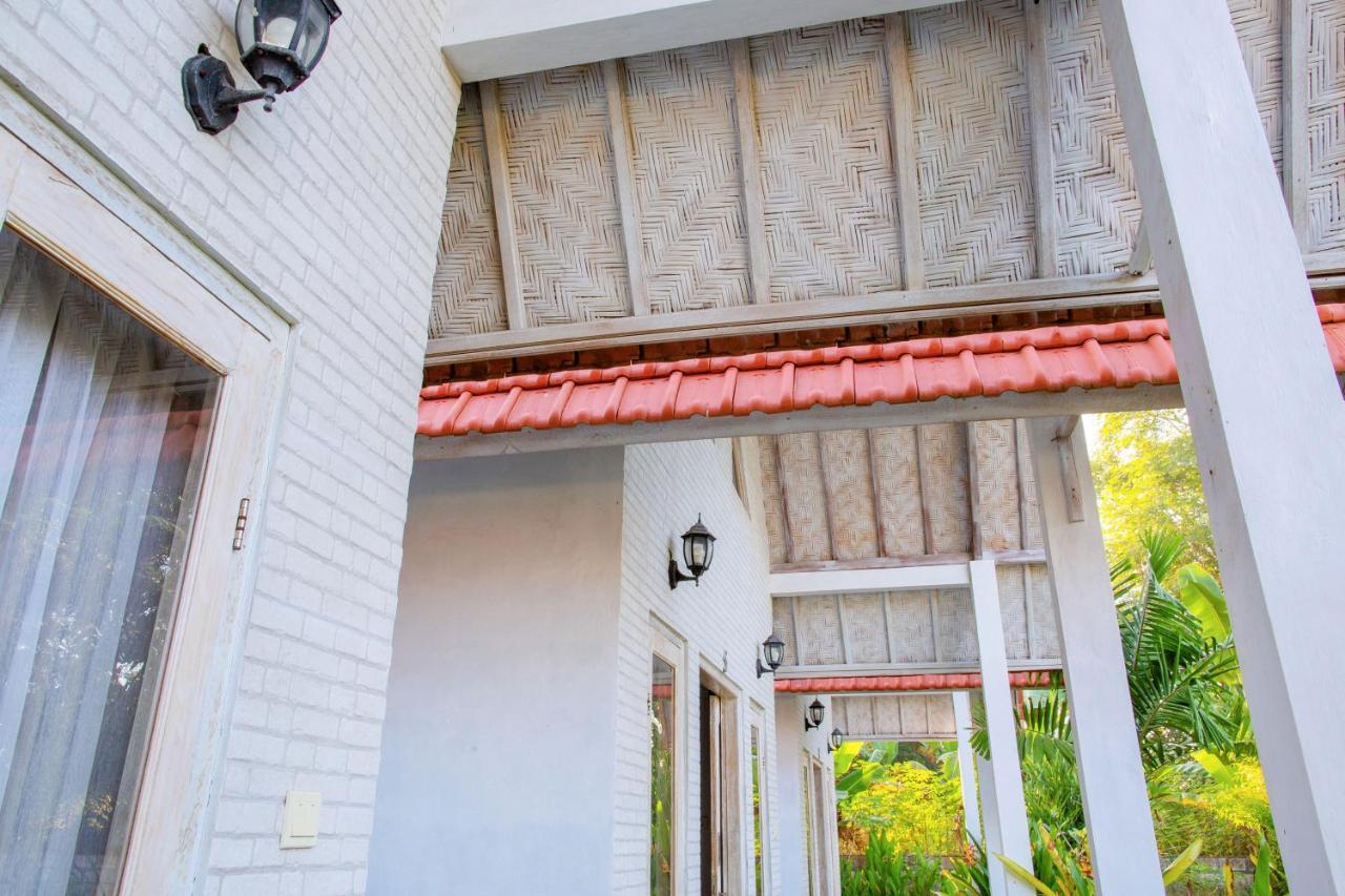 Toyapakeh Kayu Kuning Cottage מראה חיצוני תמונה